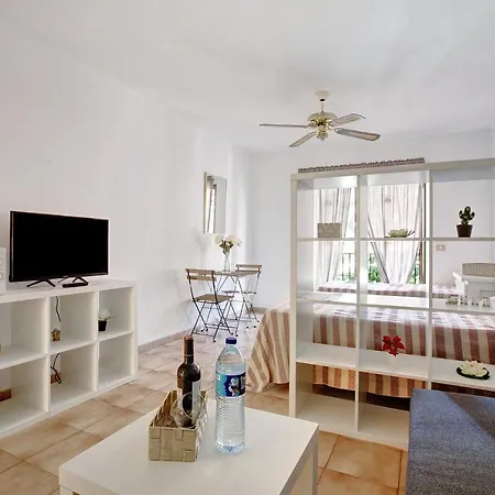 Castle Harbour 411 Apartment